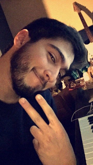 Ahmed Elian Photos 01.jpg